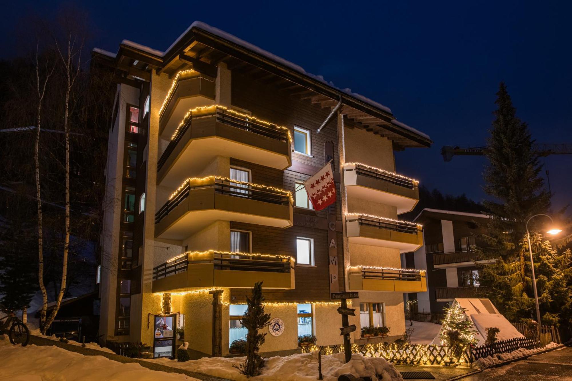 Basecamp Hotel Zermatt Exterior foto