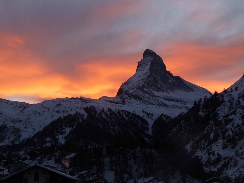 Basecamp Hotel Zermatt Exterior foto